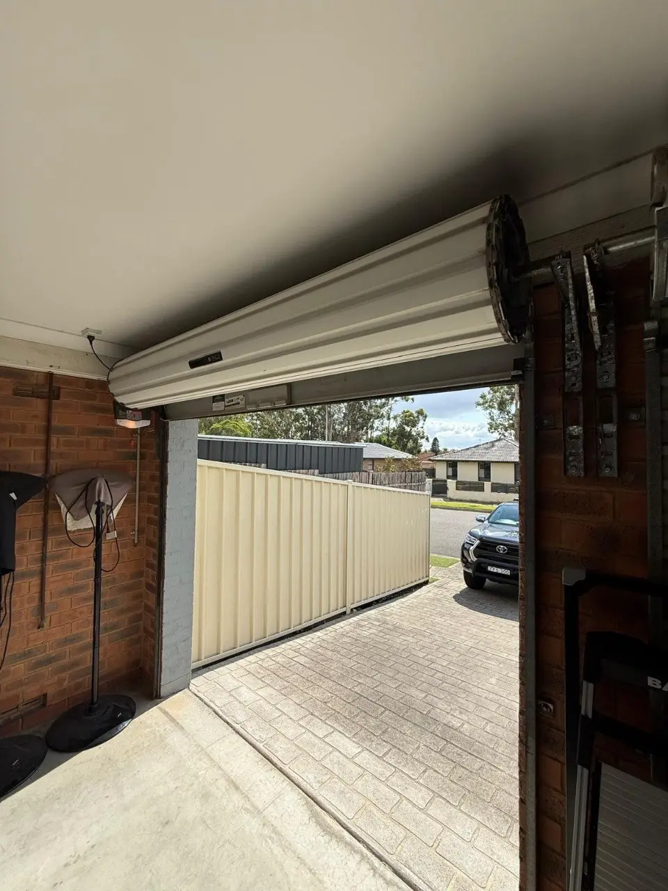 Roller Door Repairs Dee Why | Re-tracking, Nylofelt & Drum Axles